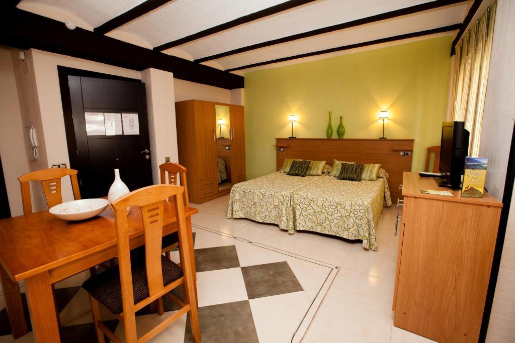 Apartahotel Al Alba Pozo Alcón Стая снимка
